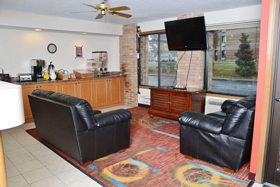 Country Hearth Inn & Suites Kenton Hotel in Ohio