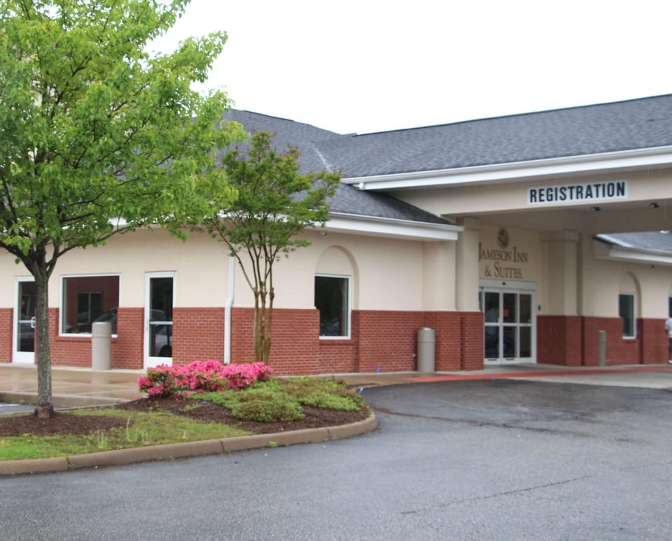 Sleep Inn & Suites Newport News City Center Area Hotel in Newport News