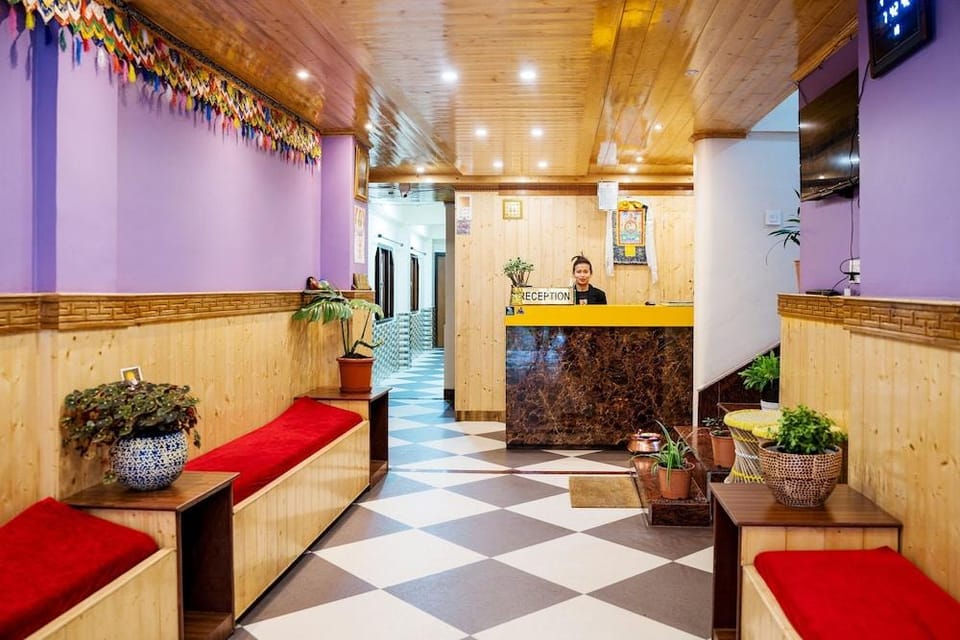 Hotel Parasol Inn Sikkim Hotel in India
