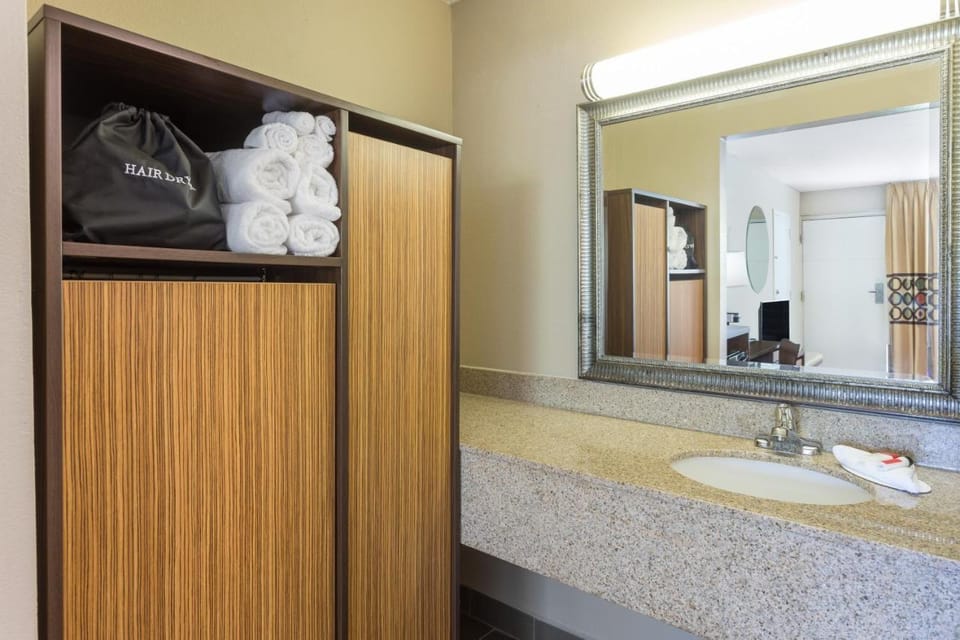 The Asheville Airport Inn Hotel in Fletcher
