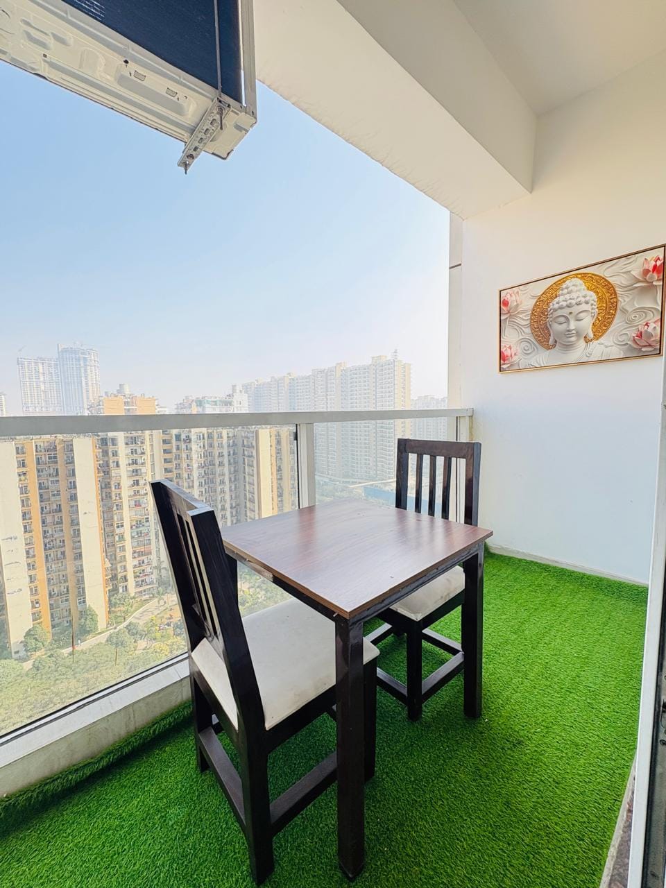 Luxurious Suite Spectrum Sector 75 with city view Hotel in Noida