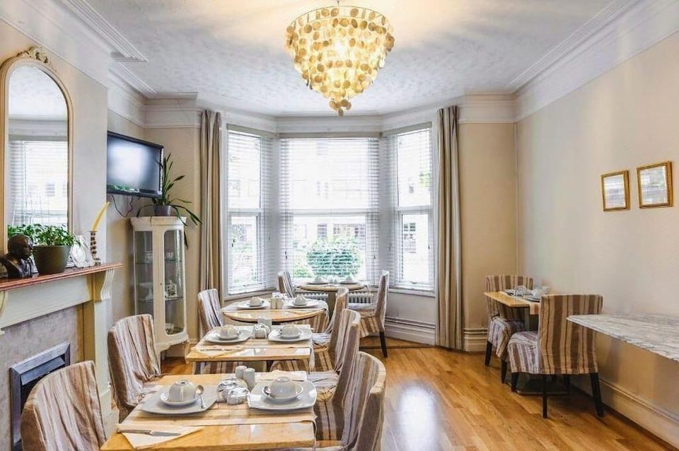 OYO Lina Guest House Hotel in Oxford