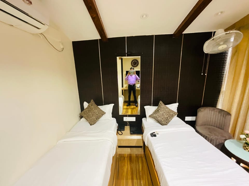 JK Palace Prayagraj Hotel in Uttar Pradesh