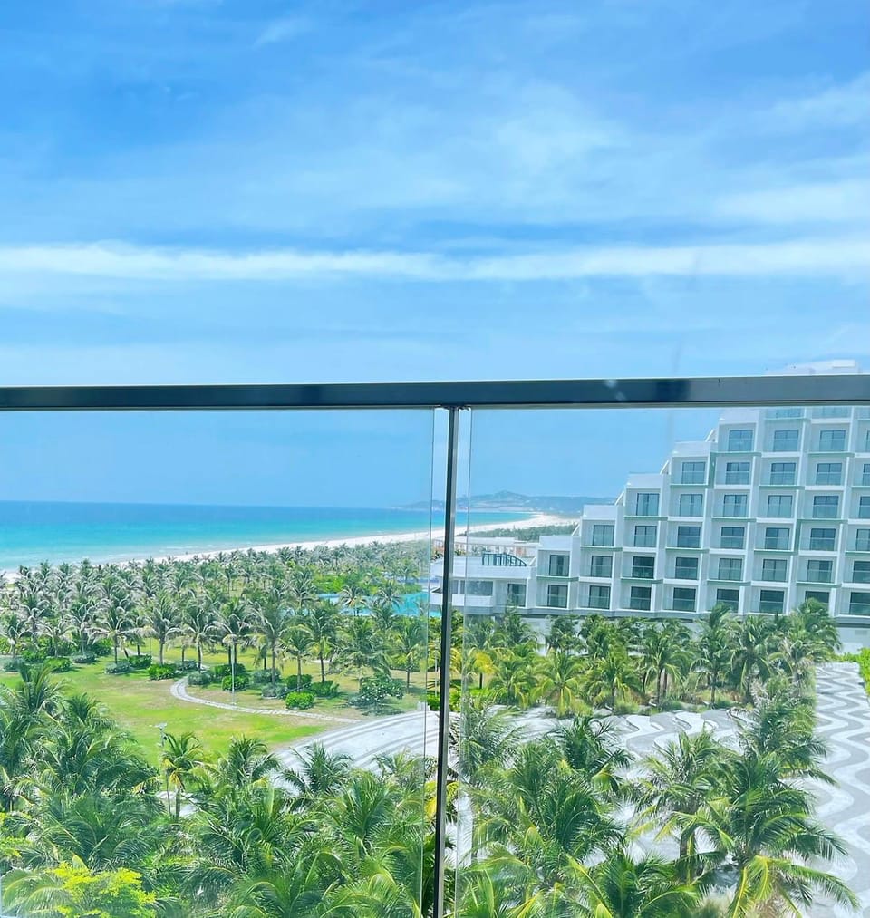 Partial Sea View Studio Cam Ranh Balcony Apartment hotel in Khanh Hoa Province