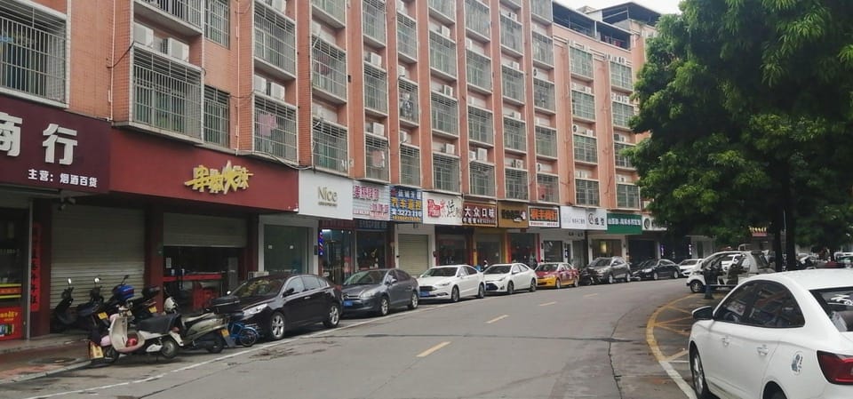 Yuehuangxing Theme Apartment Hotel in Guangdong