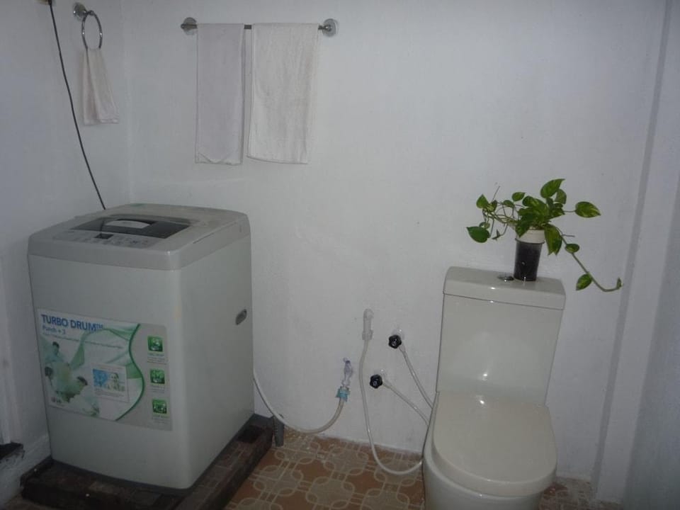 Blow Hole View Home Stay Hotel in Southern Province
