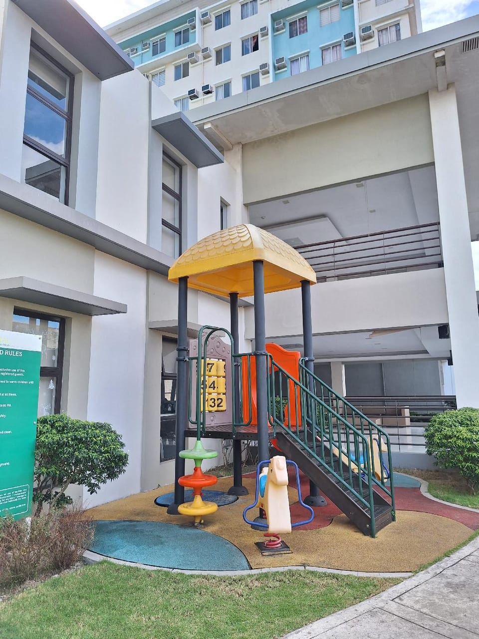 2bedrooms Vacation Home with River view  Apartment hotel in Iloilo City