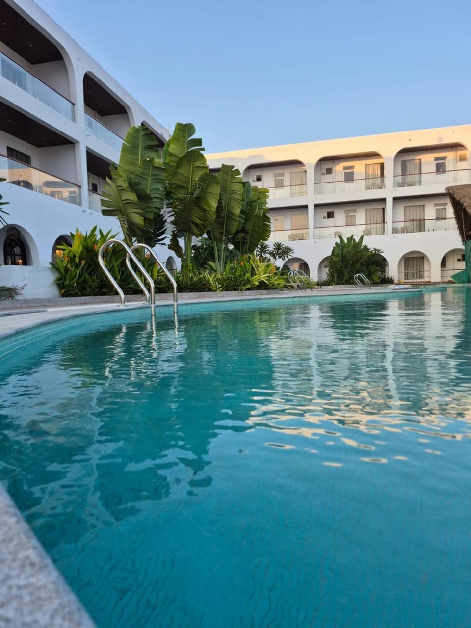 Swimming pool