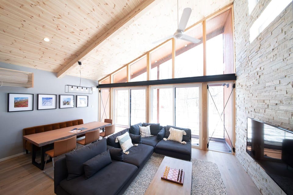 Cherrywoods Place Hotel in Hakuba