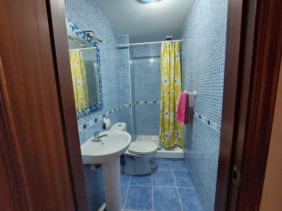 Beautiful 2-bed Apartment Next to Gibraltar Hotel in Andalusia