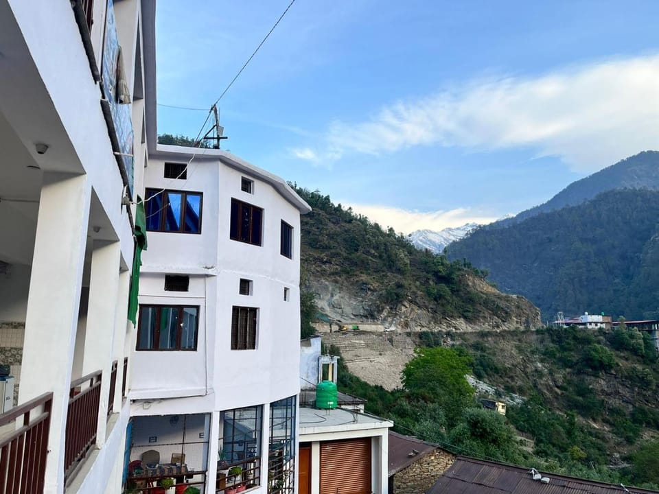 Kedar Mount View Hotel in Uttarakhand