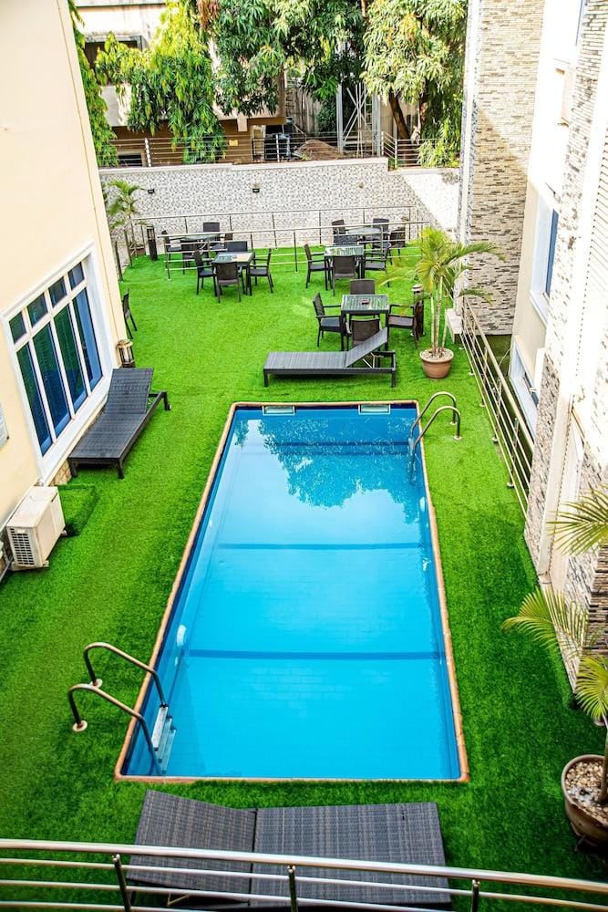 Caledonian Suites Hotel in Abuja