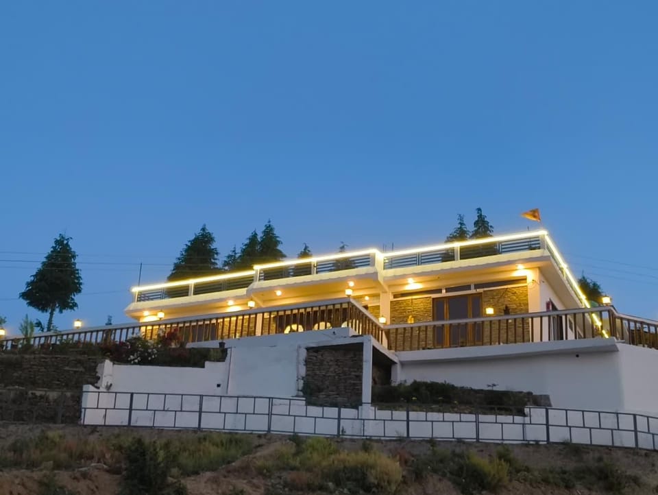Samlaun Hotel in Uttarakhand