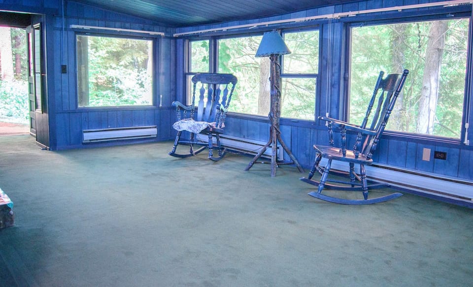 Pine Lake Trout Club Hotel in Lake Erie