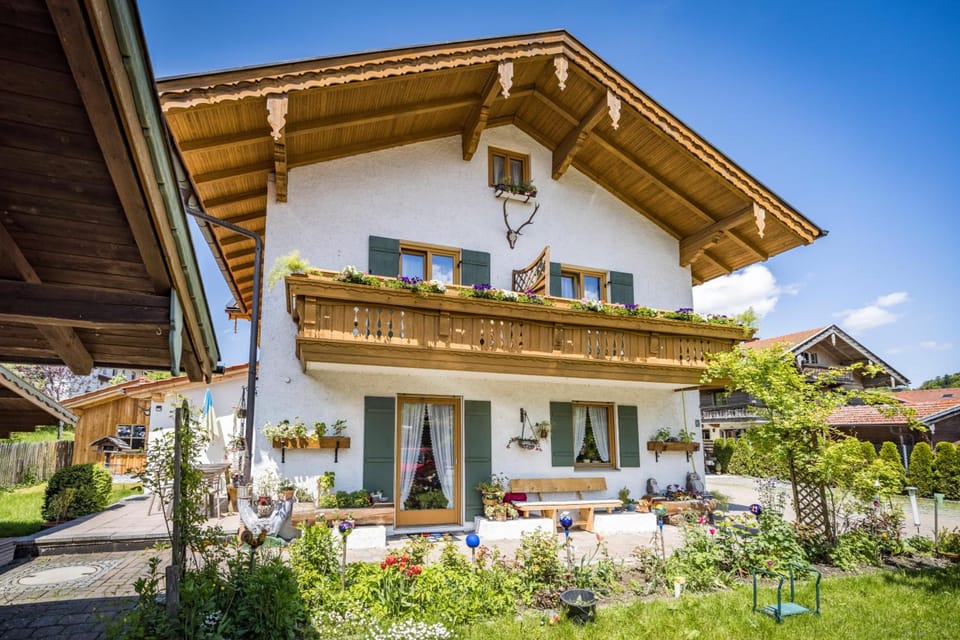 Pension Gimpl, Chiemgaukarte neu Hotel in Berchtesgadener Land