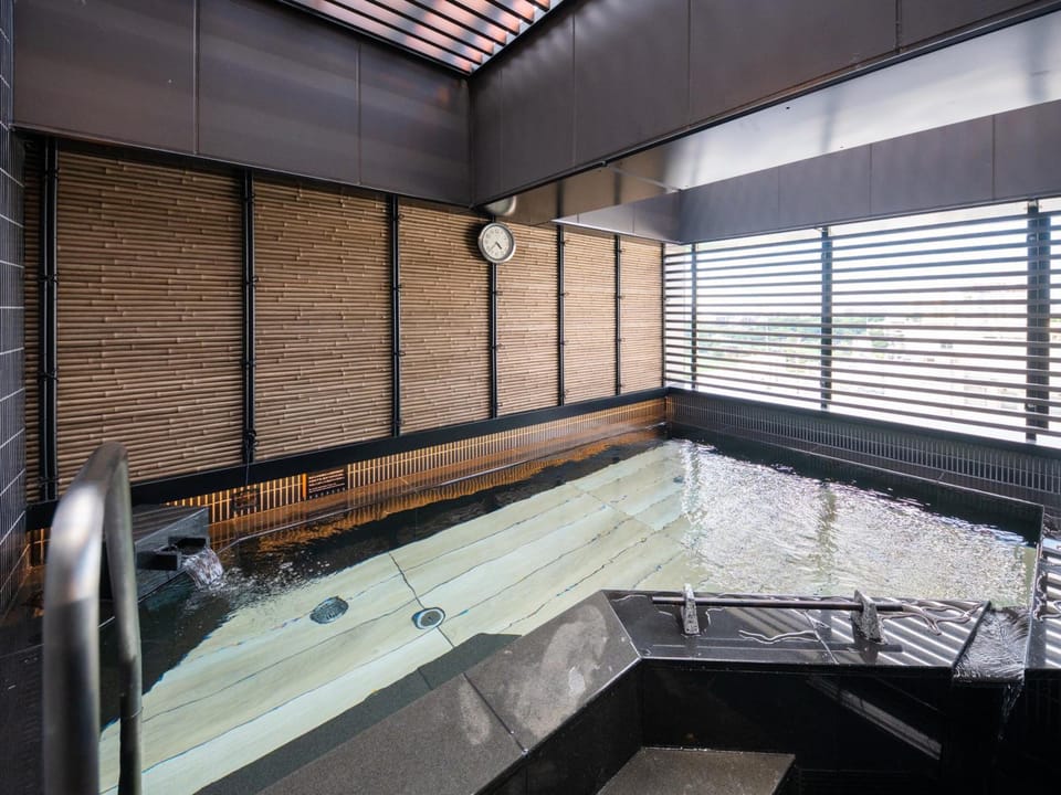 Open air bath
