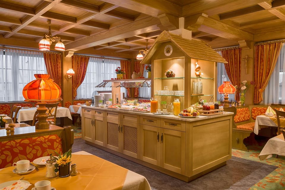 Hotel Zum Lowen - Unteres Wirtshaus Hotel in Titisee-Neustadt