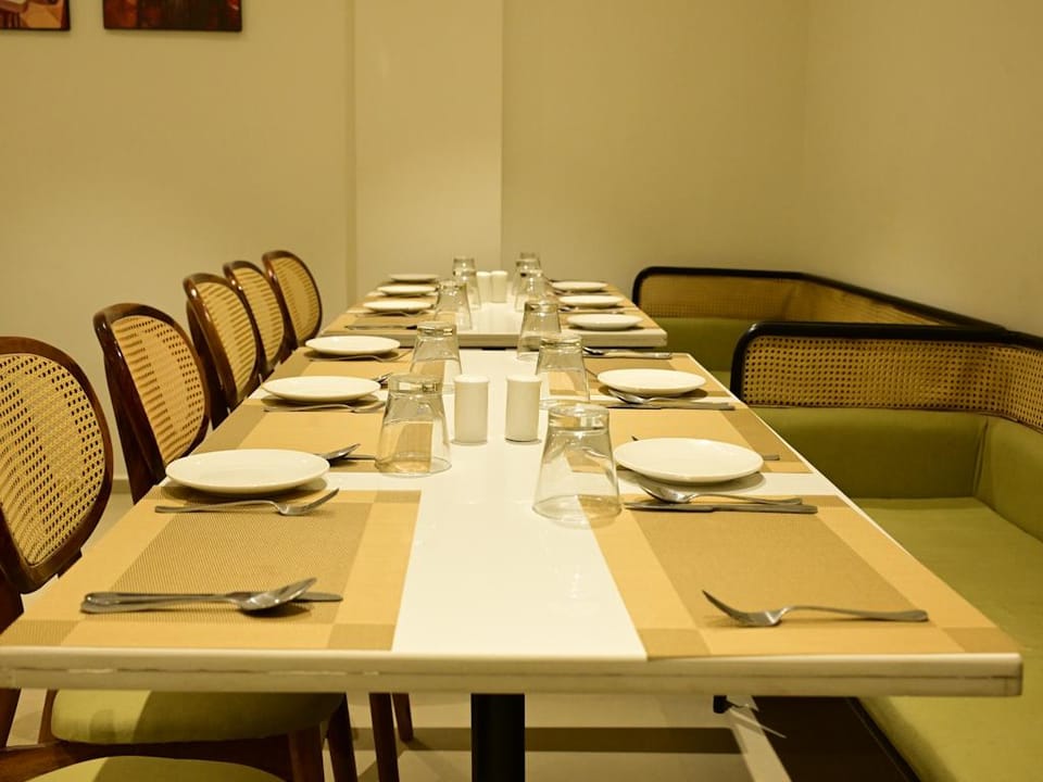 Trevon Hotel Gujrat Centrale, Ranchi Hotel in India