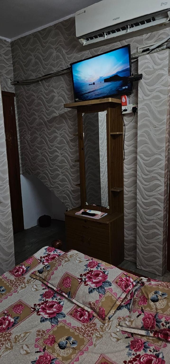 JSM DELUXE A/C Lodge in Tamil Nadu