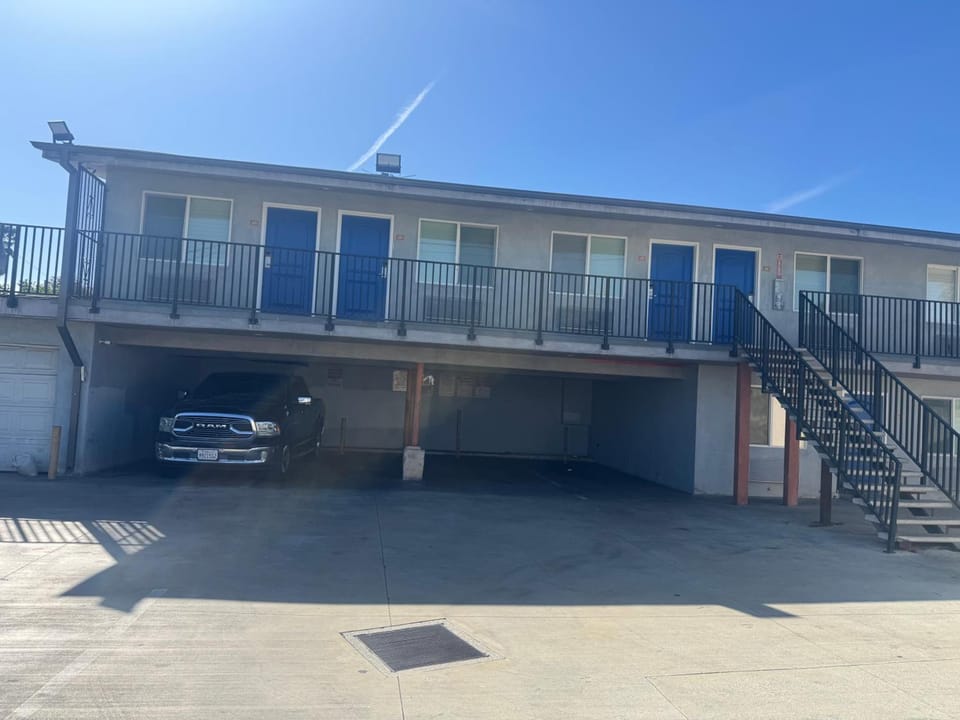 Clover motel Hotel in South Gate