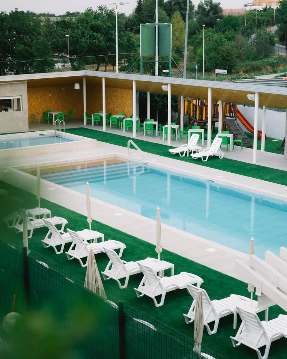 Swimming pool