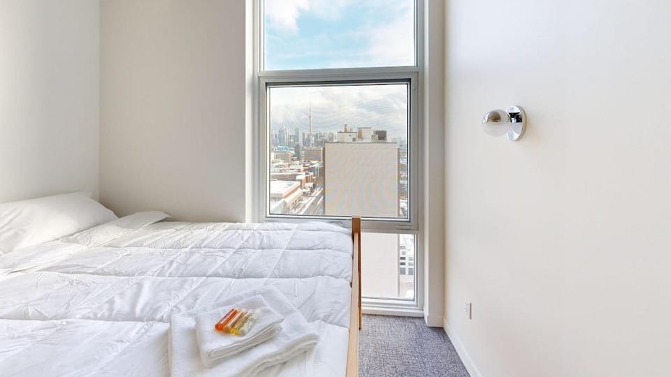 Oak House Residence Hotel in Toronto