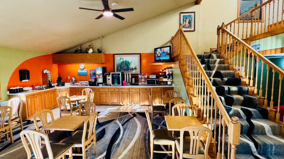 Regency Inn and Suites Hotel in Ozark Mountains