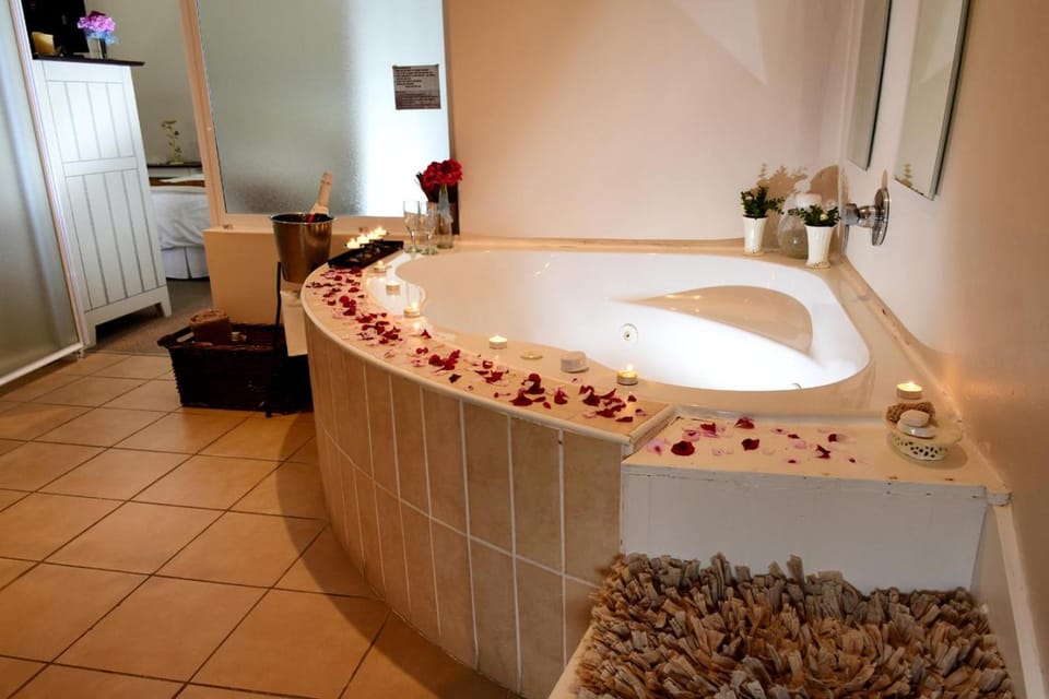 Riviera Hotel & Chalets Hotel in Western Cape