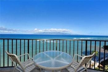 Valley Isle Resort Hotel in Napili-Honokowai