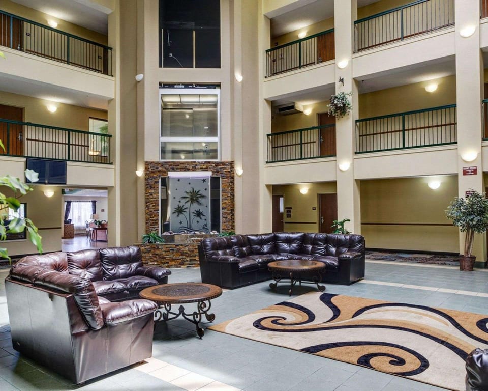 Quality Suites Baton Rouge East - Denham Springs Hotel in Baton Rouge