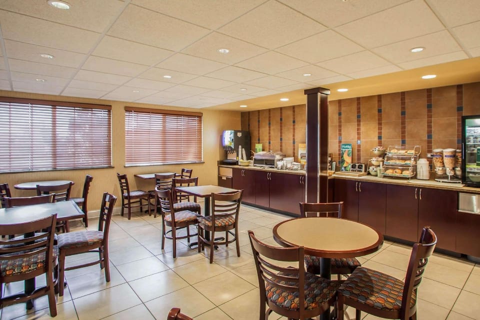 Quality Inn & Suites St Charles -West Chicago Hotel in Saint Charles