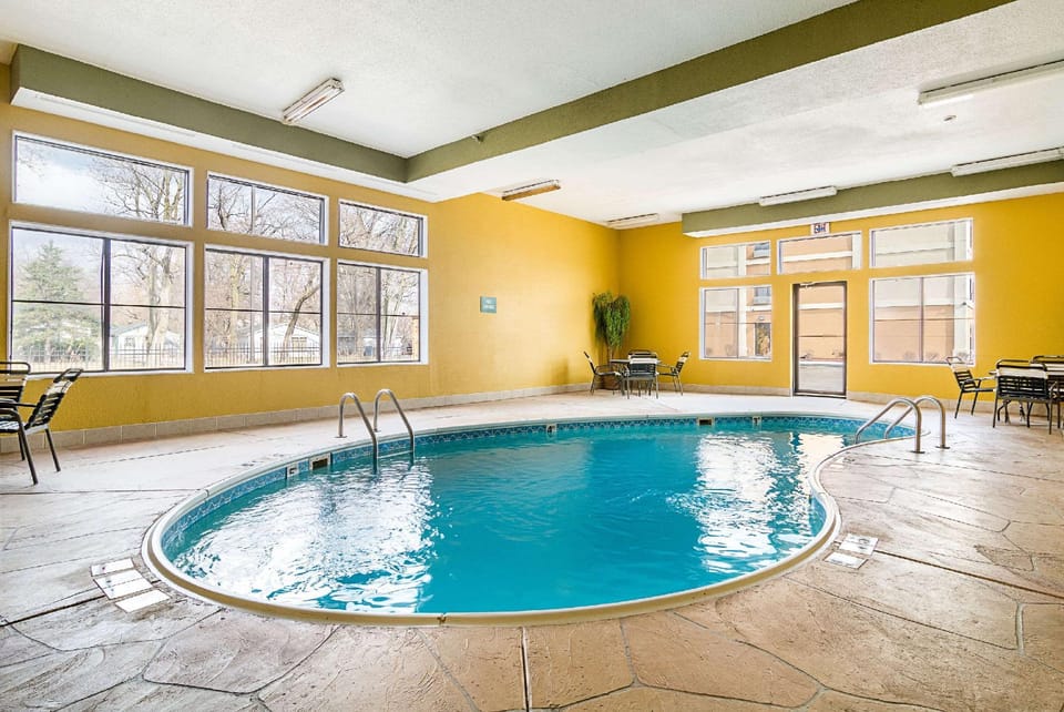 Quality Inn & Suites Harvey - Chicago Southland Hotel in Indiana