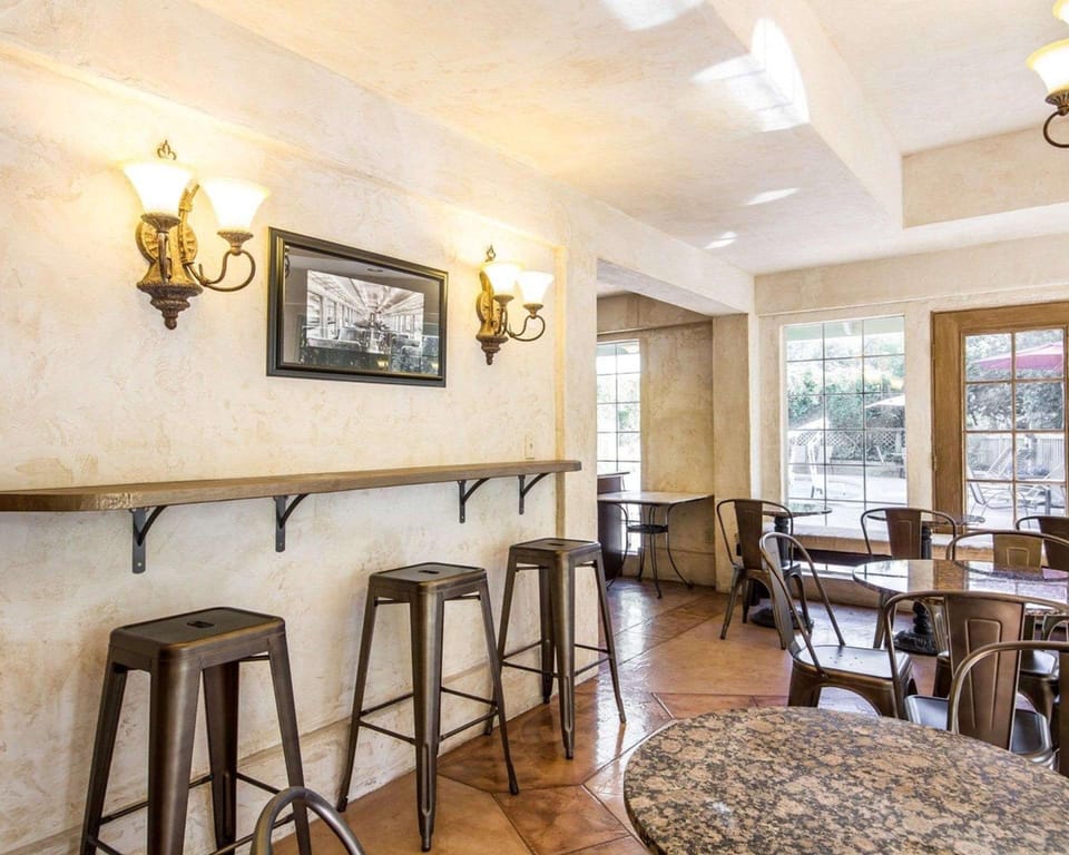 The Inn at Baechtel Creek Hotel in Willits
