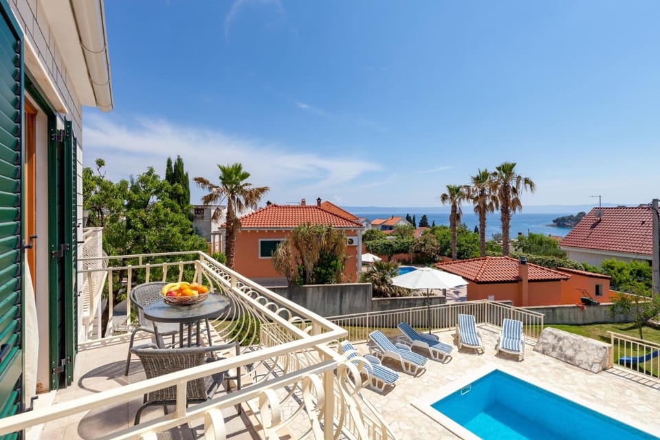 Villa Vjeka Cozy Family Retreat with Heated Pool, Brac Island Hotel in Split-Dalmatia County