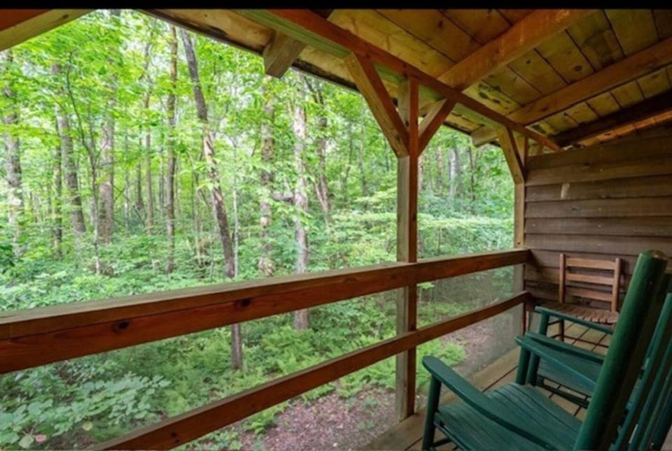 The Lost Compass Hotel in White County