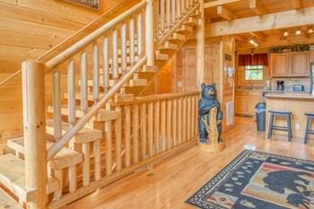Peyton's Hideaway by Jackson Mountain Rentals Hotel in Gatlinburg