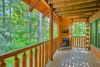 Peyton's Hideaway by Jackson Mountain Rentals Hotel in Gatlinburg