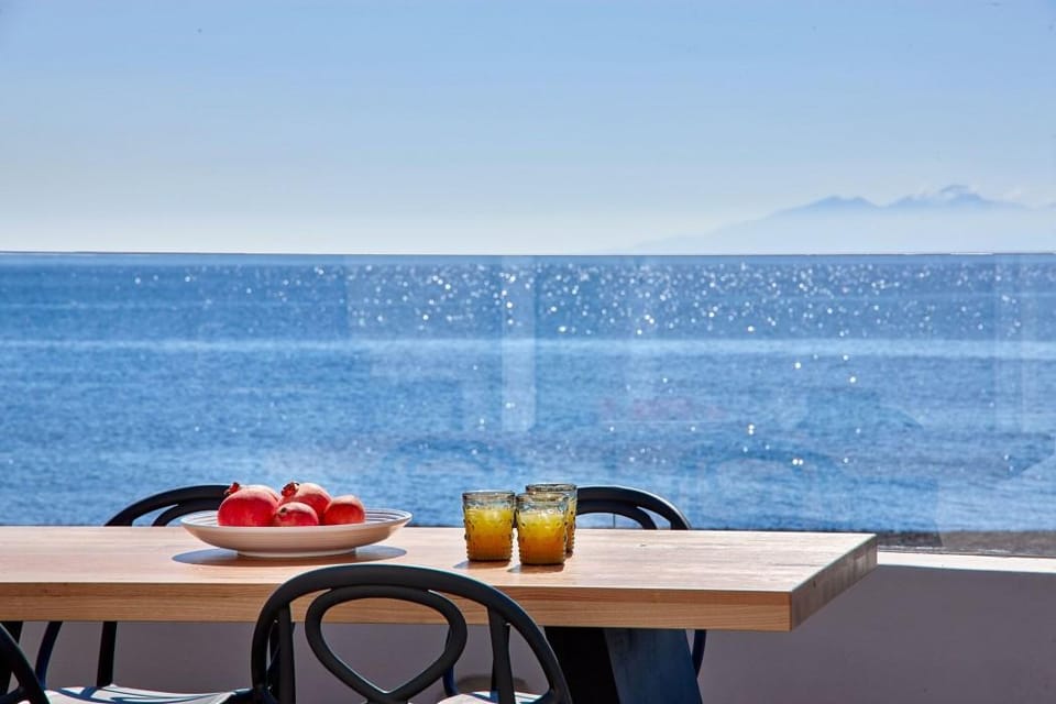 Incognito Villa Hotel in Santorini
