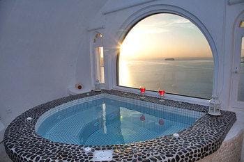 Volcano Flame Hotel in Santorini