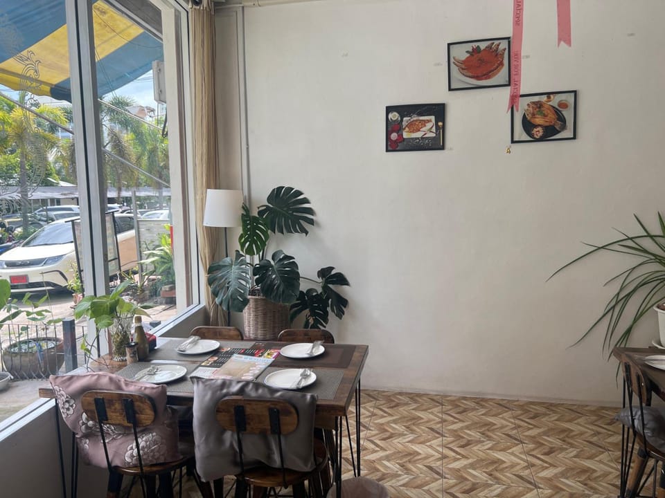 Cafe de Jawebong Room&service Bed and Breakfast in Thailand