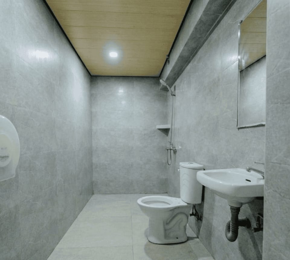 The Minimalist Empress Apartment hotel in Iloilo City