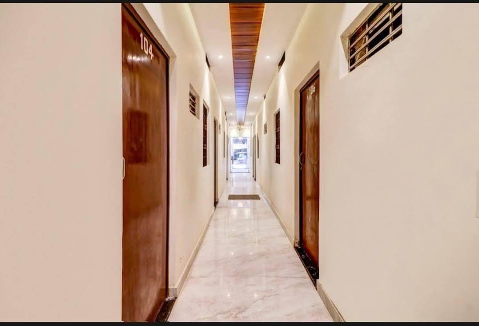 LG Guest House Hotel in Varanasi