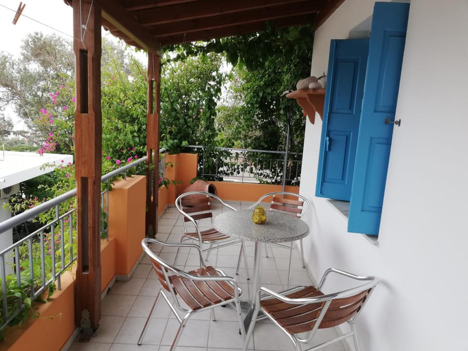 Apartments Jota Hotel in Samos, Greece