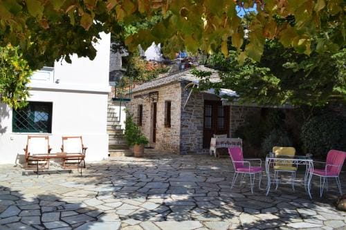 Vogiatzopoulou Guesthouse Hotel in Magnesia Prefecture, Greece