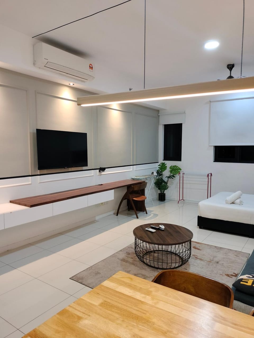 Shared lounge/TV area