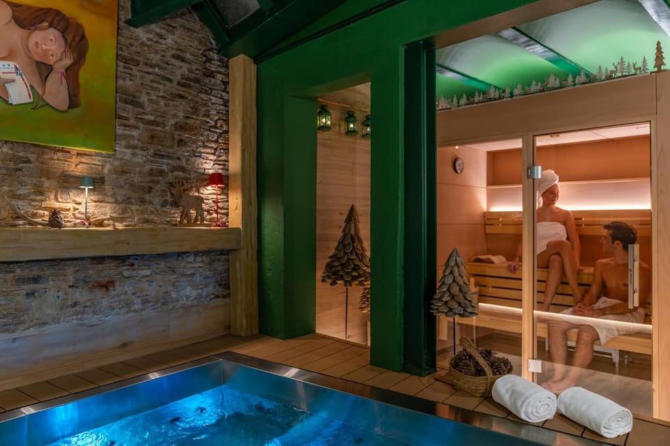 Hot tub