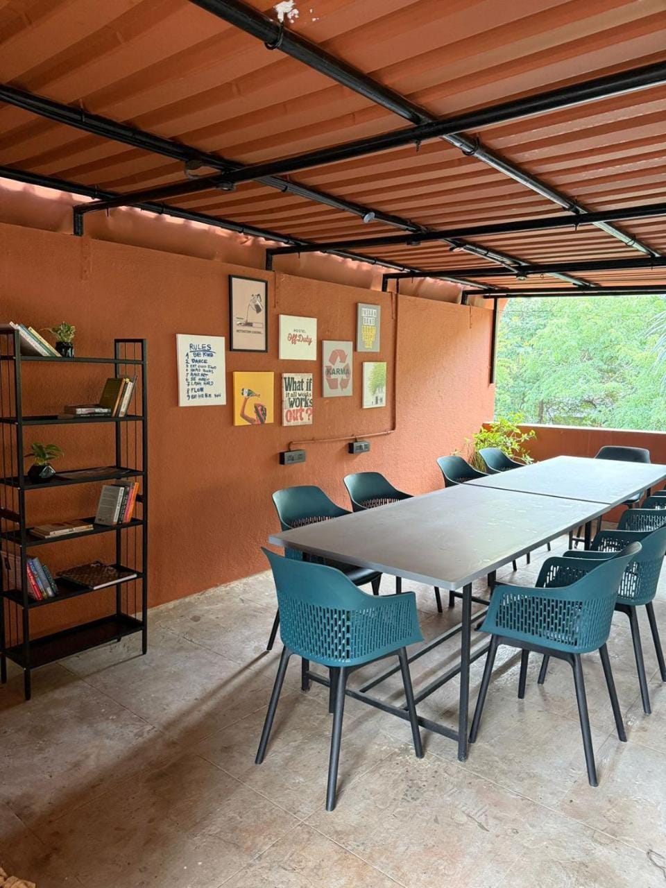 OffDuty Hostel Koregaon Park Hostel in Pune