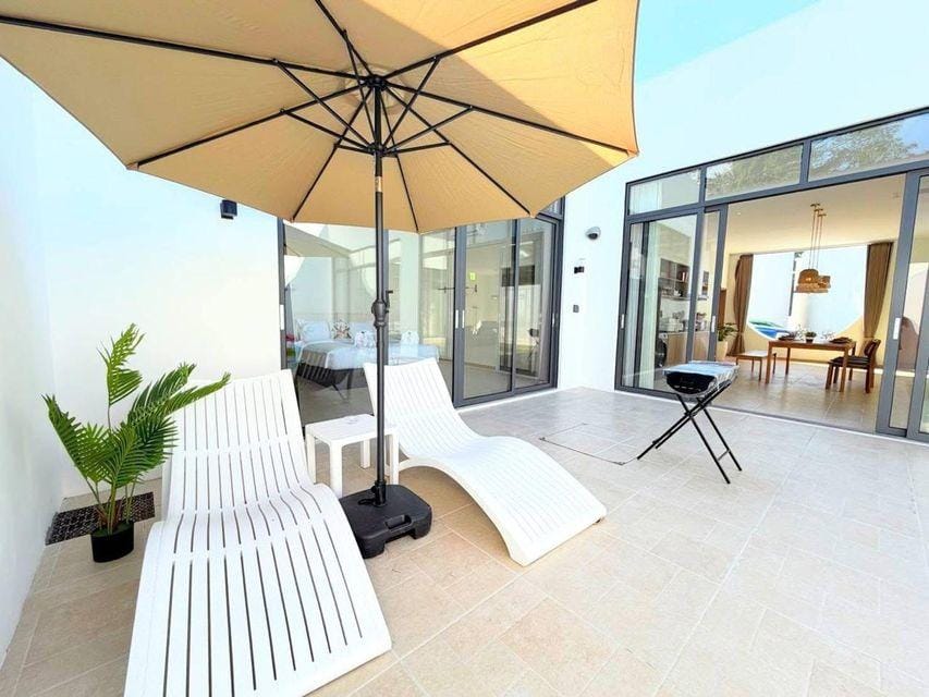 Quint Pool Villas Hotel in Pattaya City