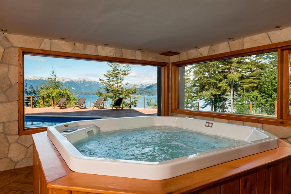 Hot tub