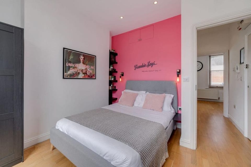 The Lipstick Palace - Fitzrovia -  by Frankie Says Hotel in London Borough of Islington